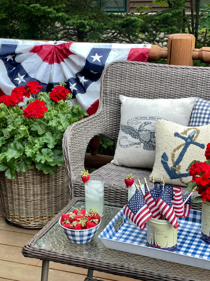 Welcome Home Saturday: Patriotic Porch
