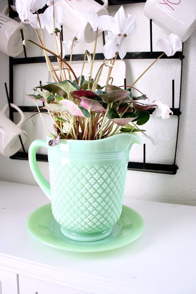 https://www.thetatteredpew.com/wp-content/uploads/jadeite-pitcher.jpg