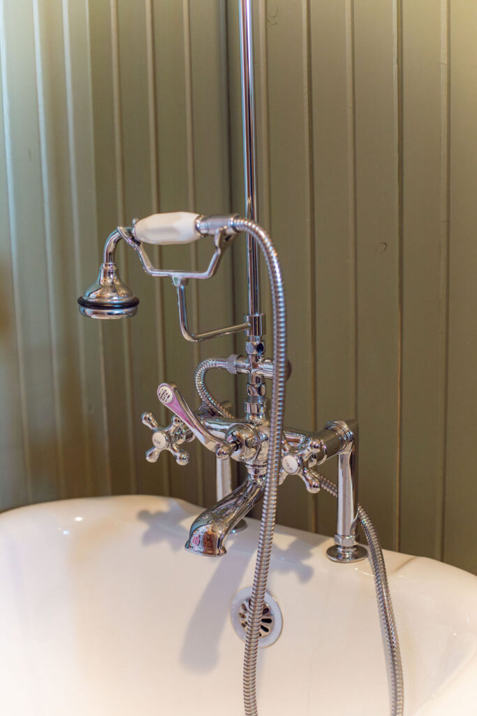 tub faucet