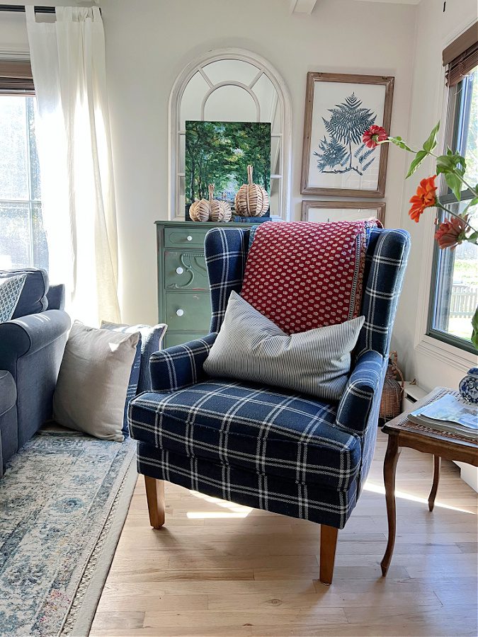 blue plaid chair