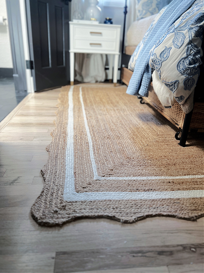 braided jute rug with scallop detail