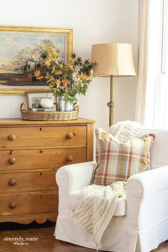 Welcome Home Sunday: Cozy and subtle Fall home tour.