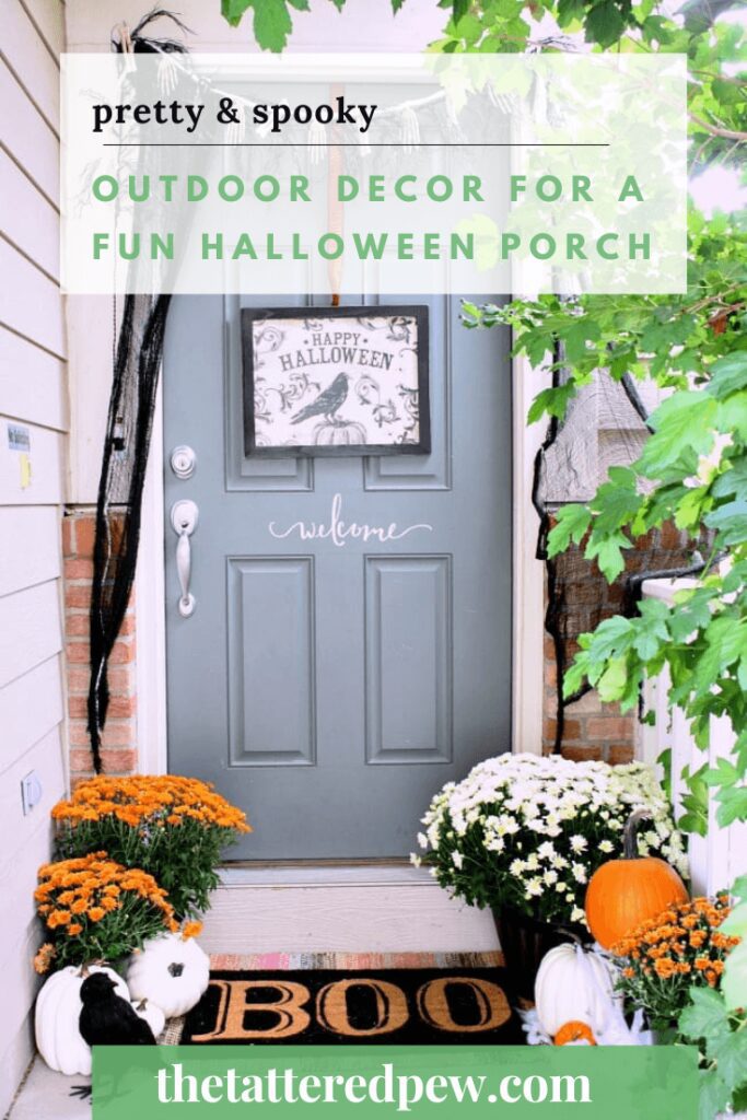 Outdoor decor for a fun Halloween porch!