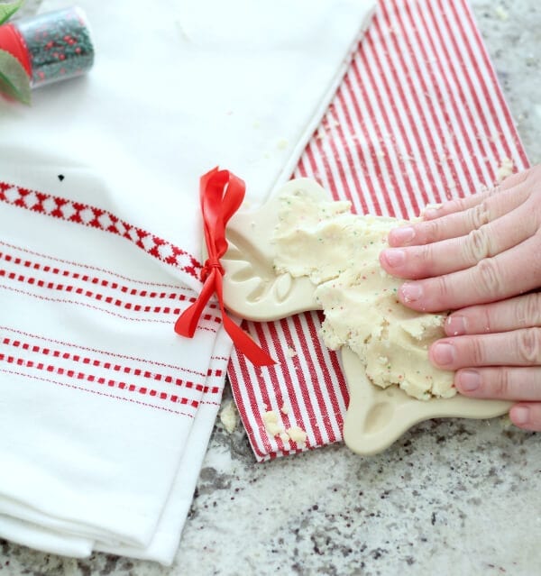 Quick and easy Christmas shortbread cookies!