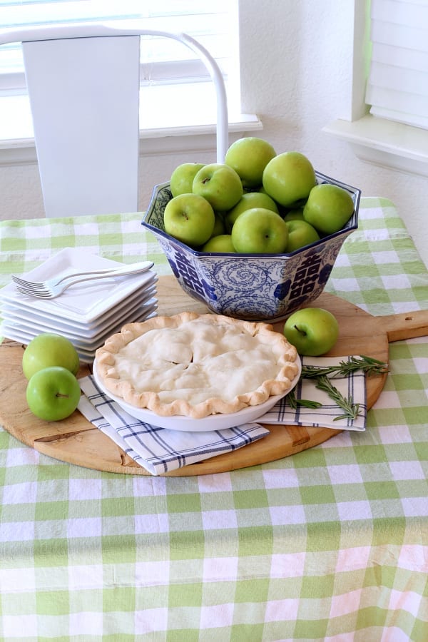 Rosemary browned butter apple pie!