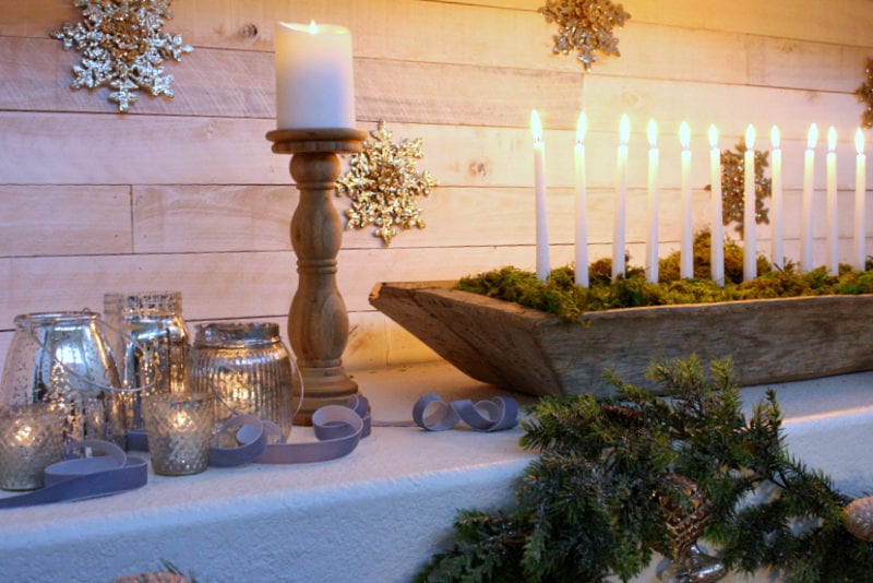 How to create the perfect rustic yet elegant Christmas mantel.