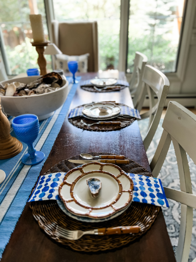 Casual Coastal Tablescape » The Tattered Pew
