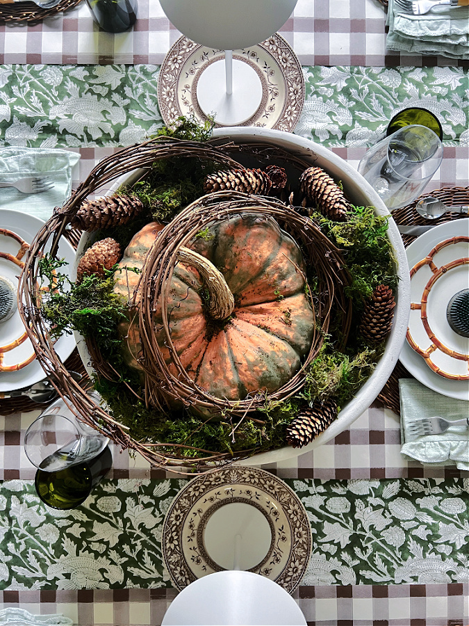 simple and easy to make fall centerpiece on Thanksgiving table top view