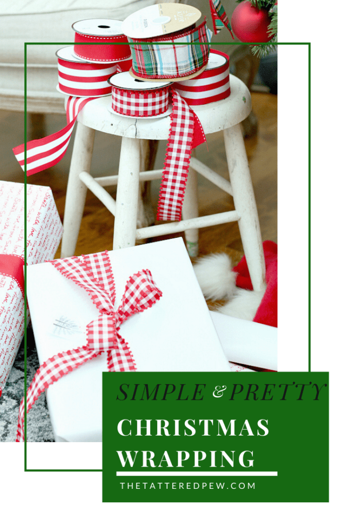 Check out these simple and pretty Christmas wrapping ideas that anyone can do.