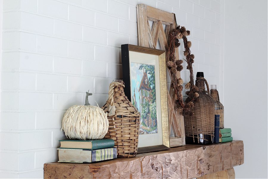 A simple, vintage inspired Fall mantel.