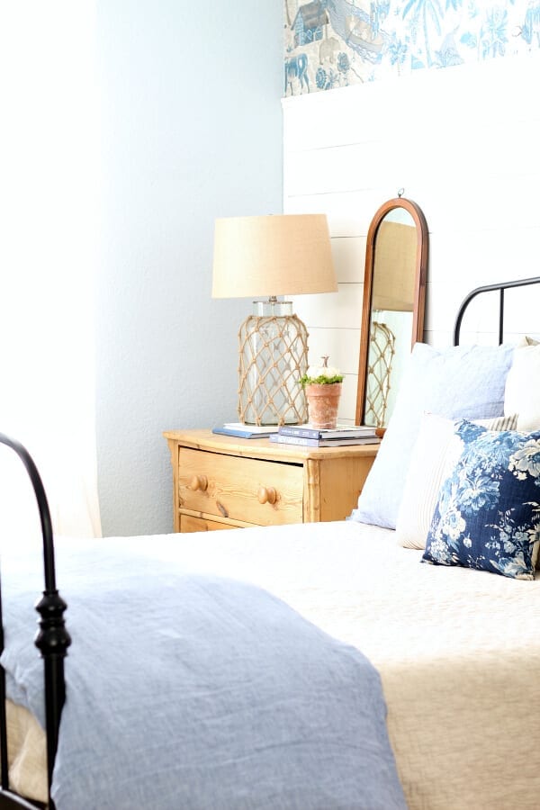 Welcome Home Sunday: Simple Fall Bedroom Decorating Ideas