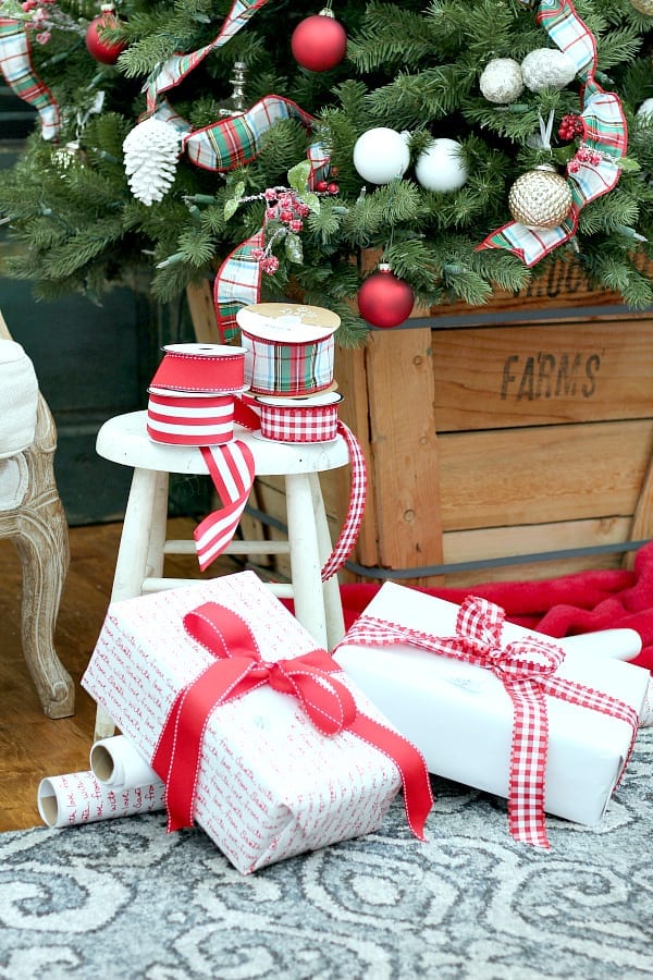 Simple and Pretty Christmas Wrapping Ideas