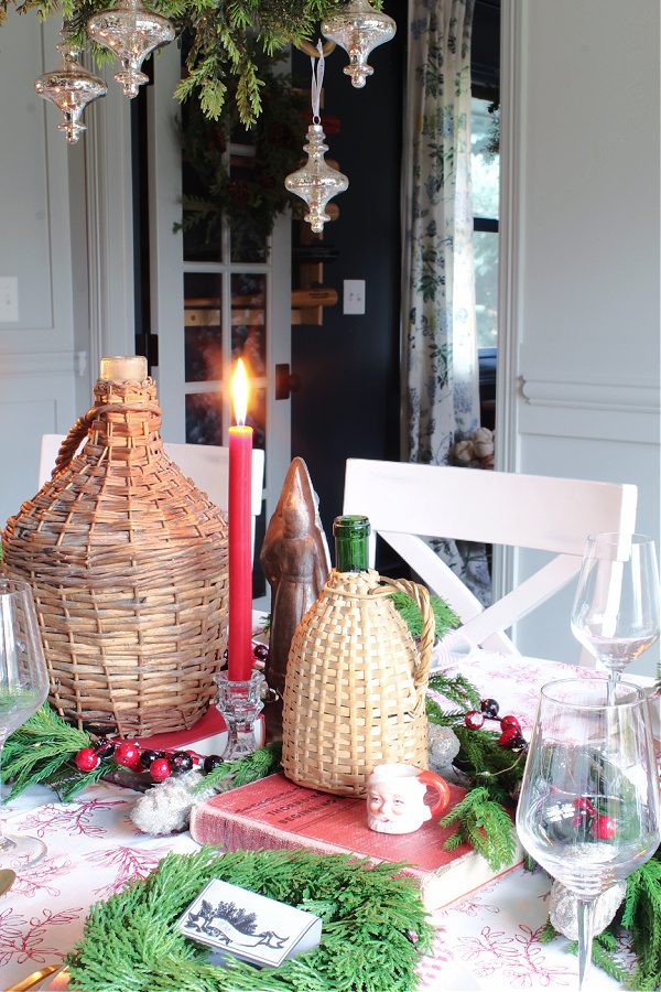 Vintage vibes for this colorful Christmas tablescape.