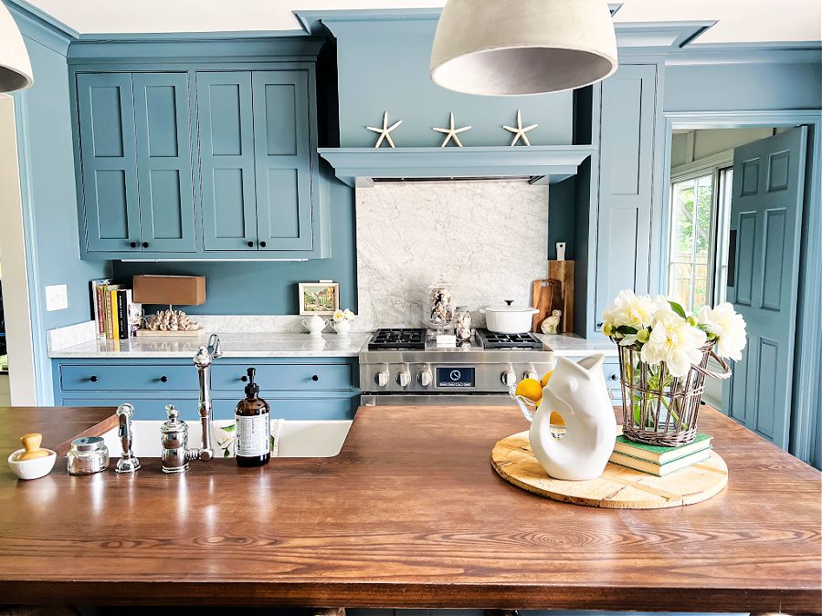Small coastal touches in our summer kitchen.