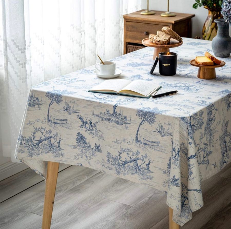 Monday Must have Blue and White tablecloth