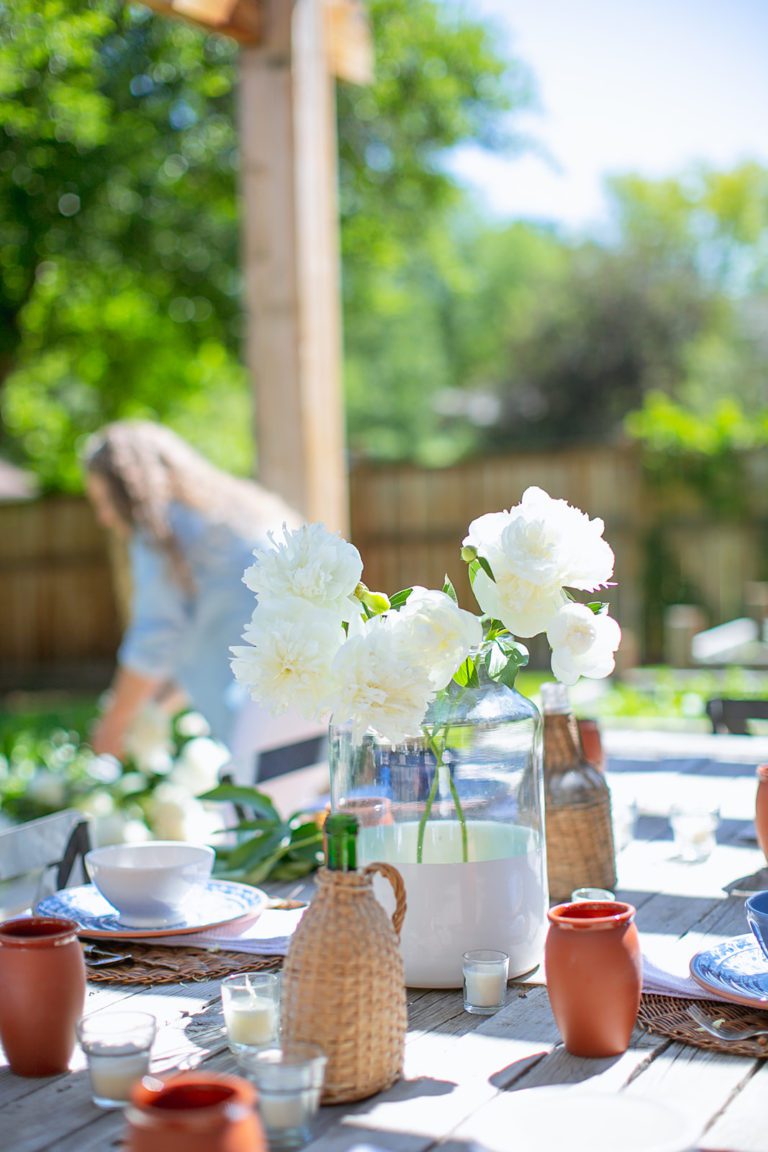 An Outdoor Summer Tablescape Using Blues and Terracotta