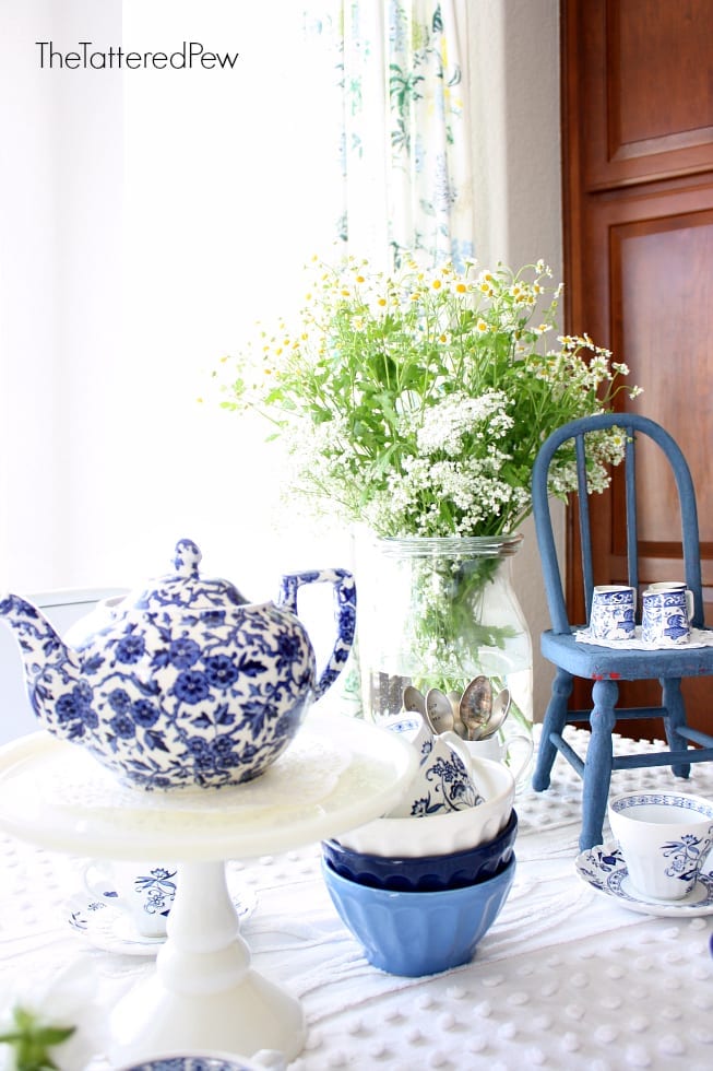 ANTIQUE English Blue and White Saucers,Small Plates,Tea Party