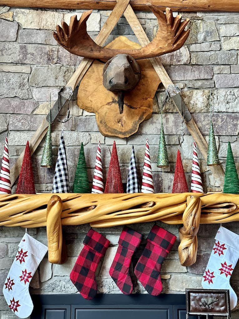 Welcome Home Saturday: simple and traditional holiday decor for a relaxed Christmas