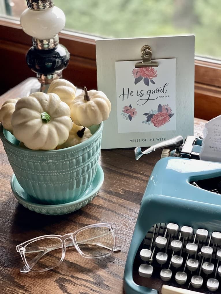Welcome Home Saturday: Fall Desk Spaces