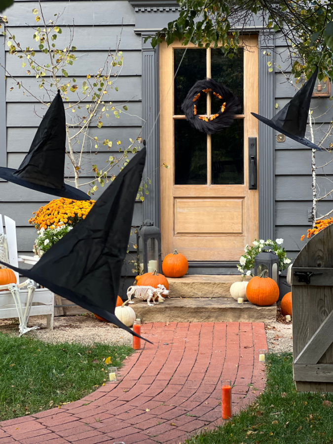 Hanging black witches hat Halloween decor